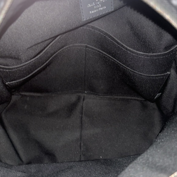 Louis Vuitton backpack - Picture 5 of 7